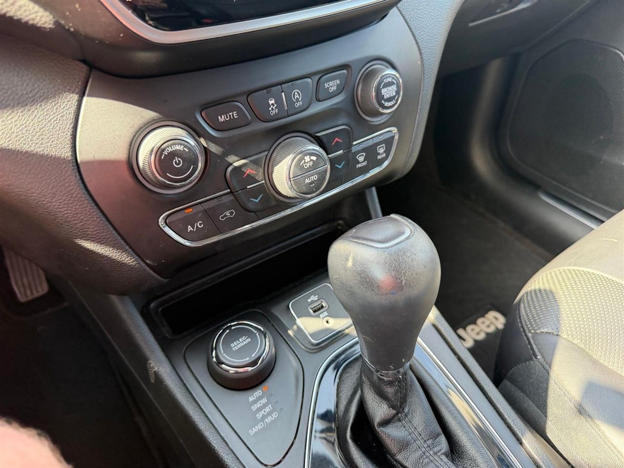 Jeep Cherokee  2019
