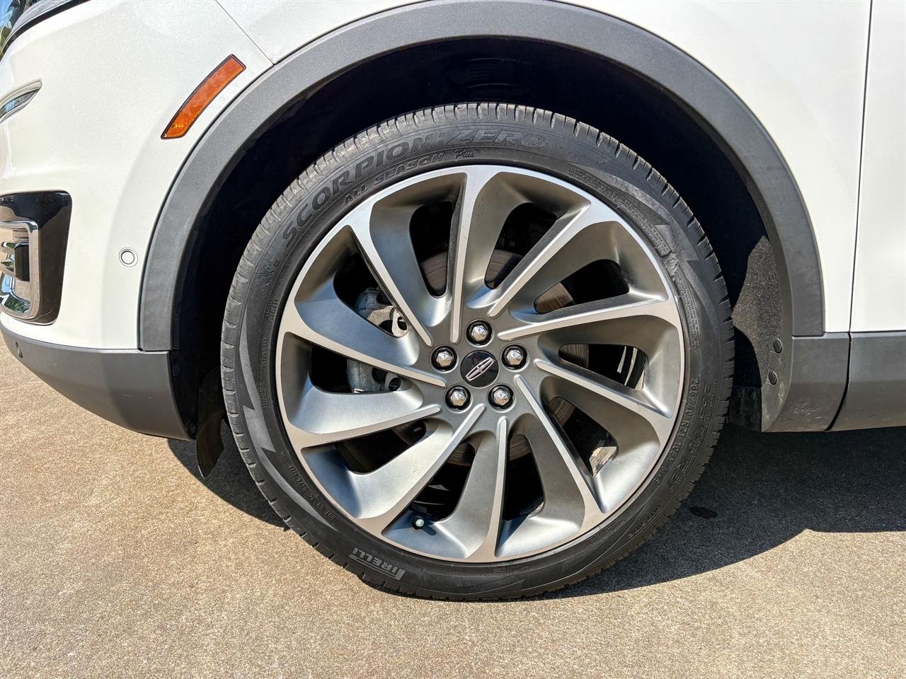 Lincoln Nautilus  2020