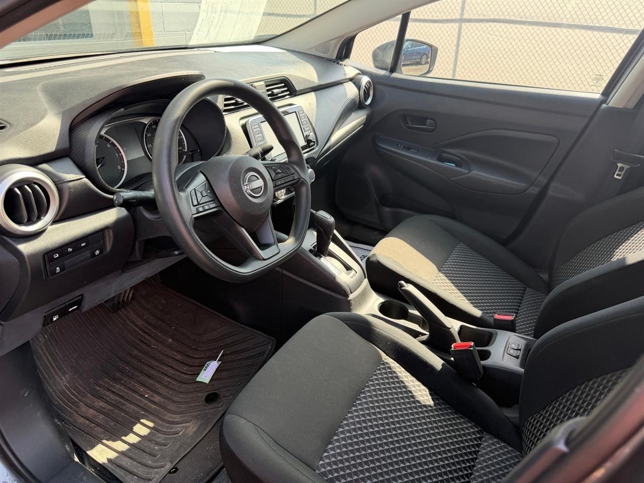 Nissan Versa  2024