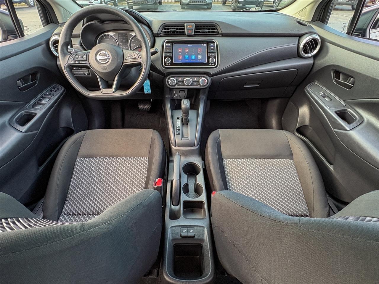 Nissan Versa  2024