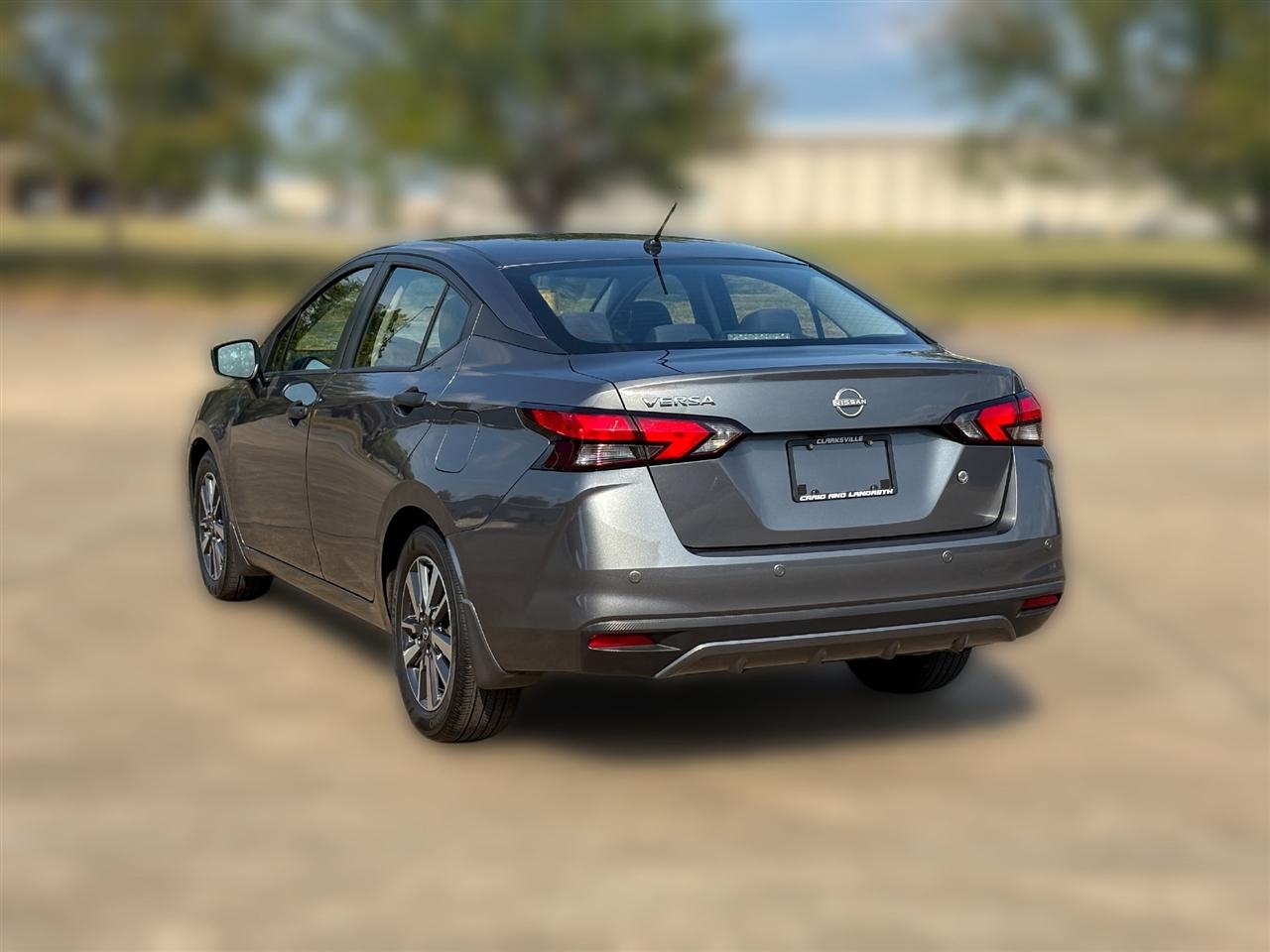 Nissan Versa  2024