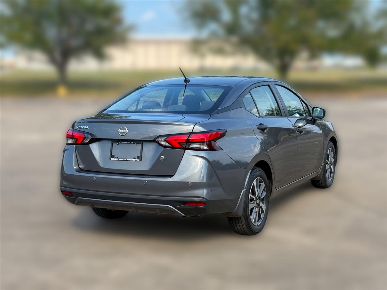 Nissan Versa  2024
