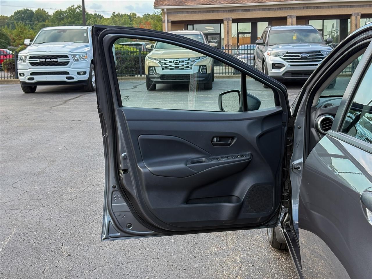 Nissan Versa  2024