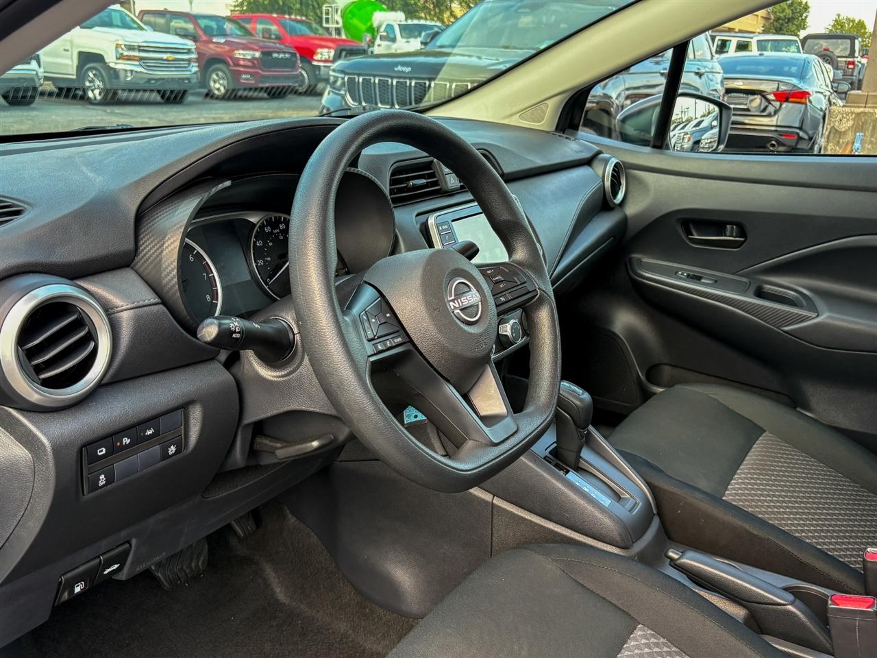 Nissan Versa  2024