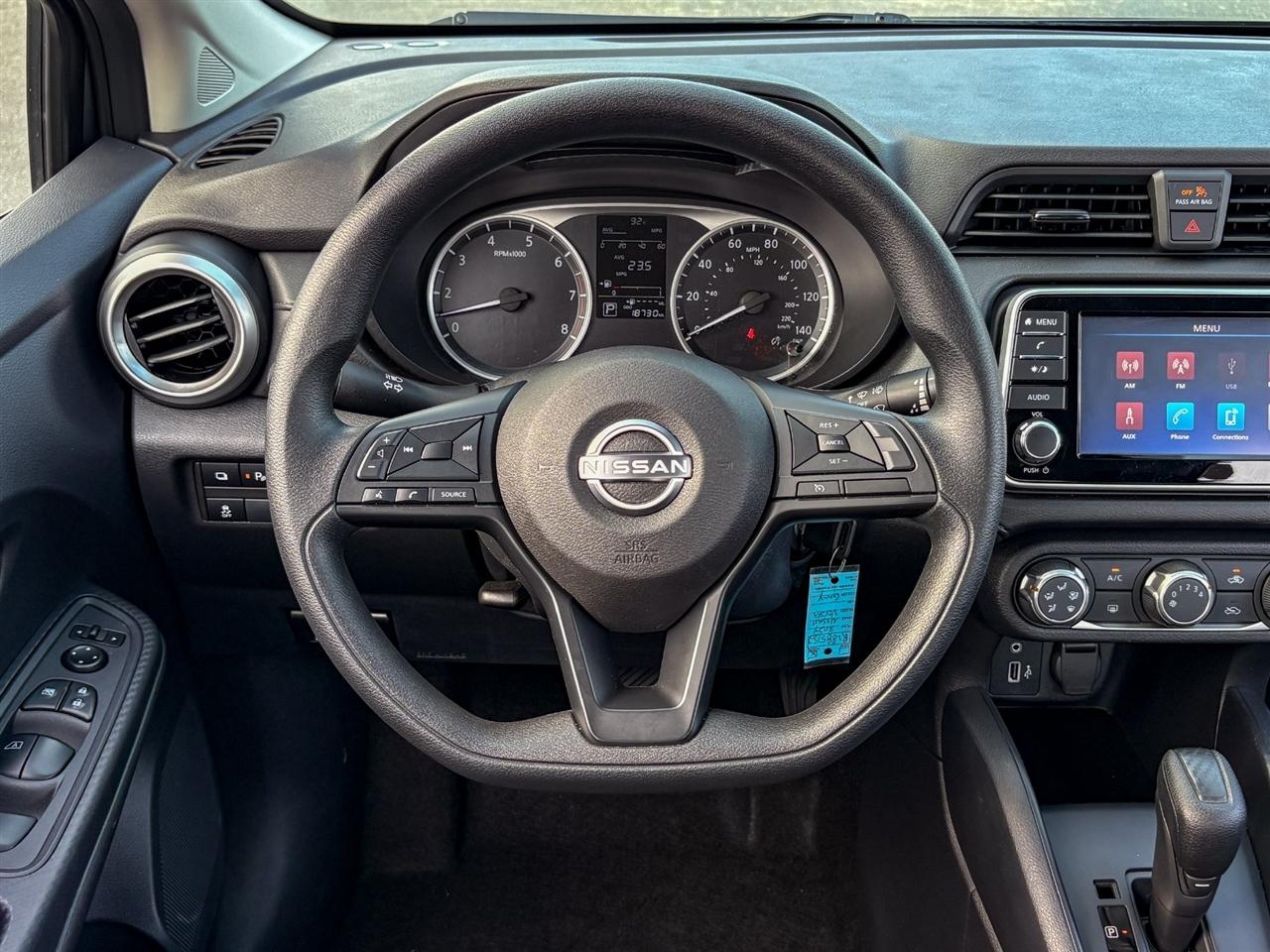 Nissan Versa  2024