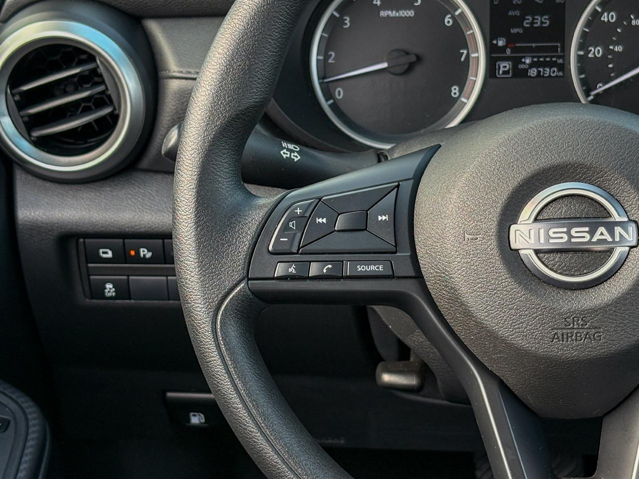Nissan Versa  2024