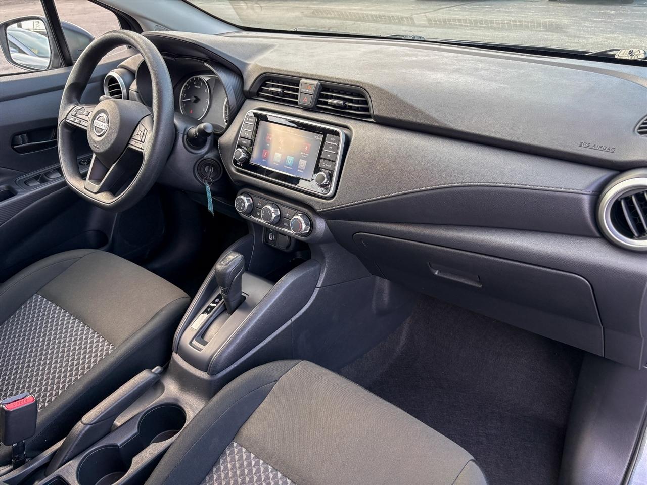 Nissan Versa  2024