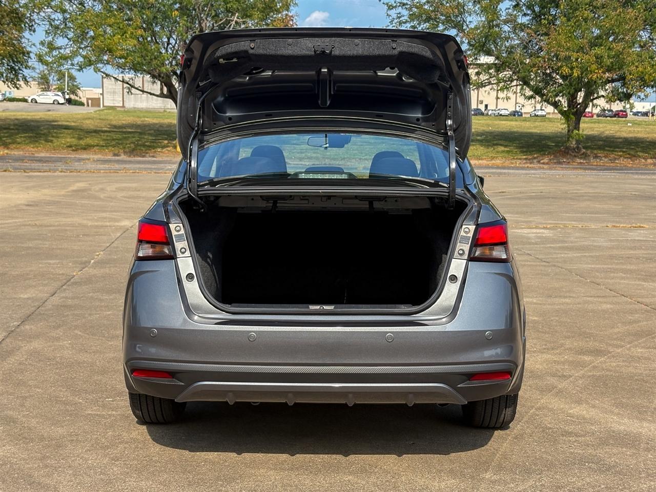 Nissan Versa  2024