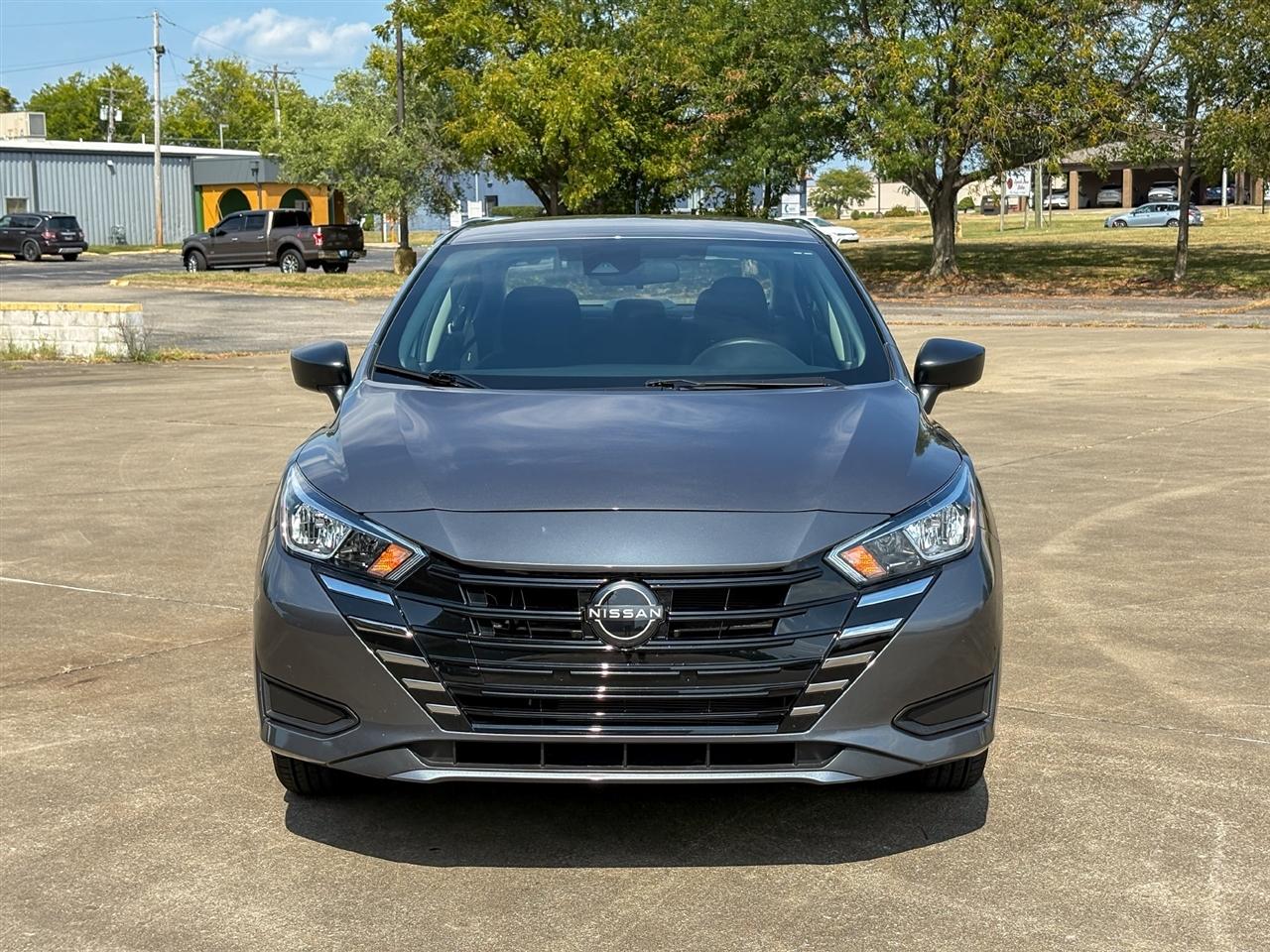 Nissan Versa  2024