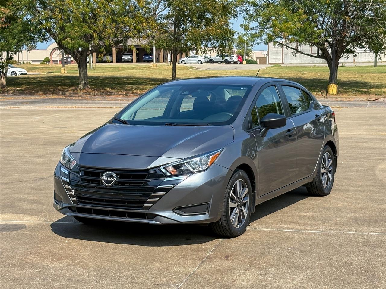 Nissan Versa  2024