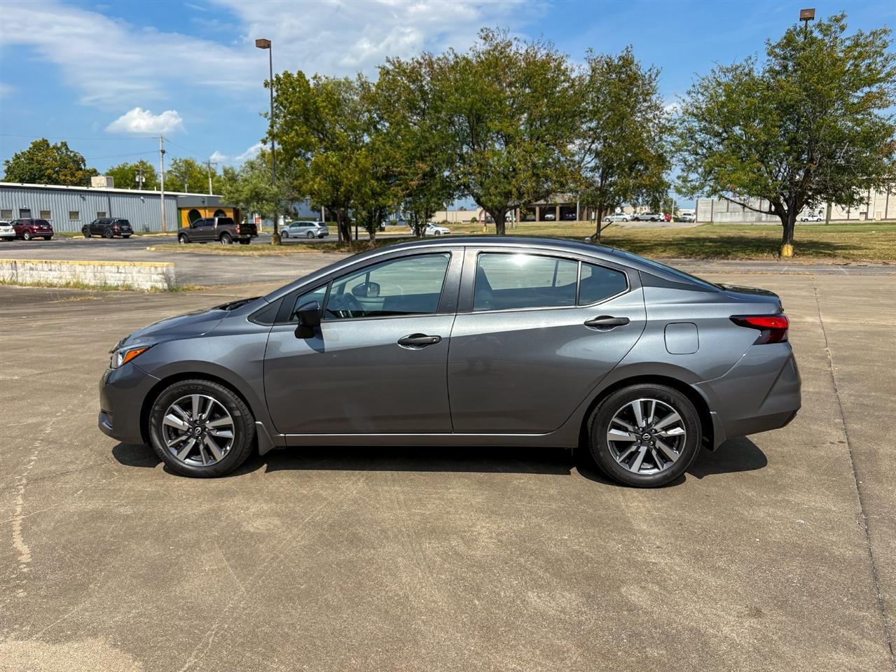 Nissan Versa  2024