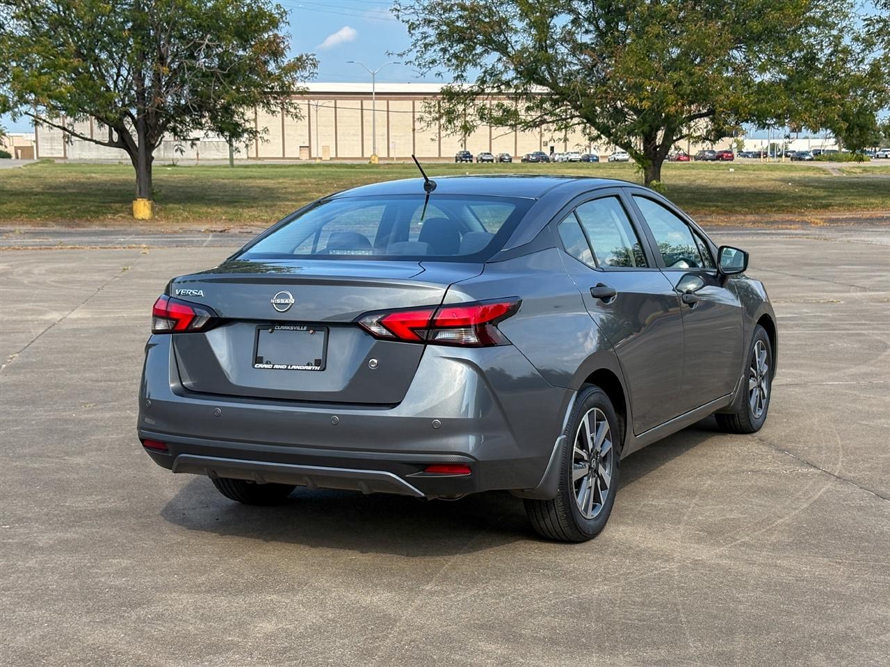 Nissan Versa  2024
