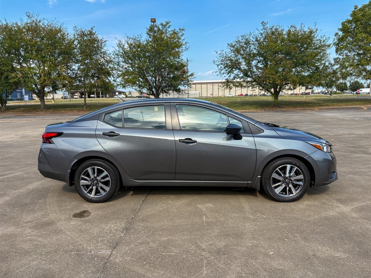 Nissan Versa  2024