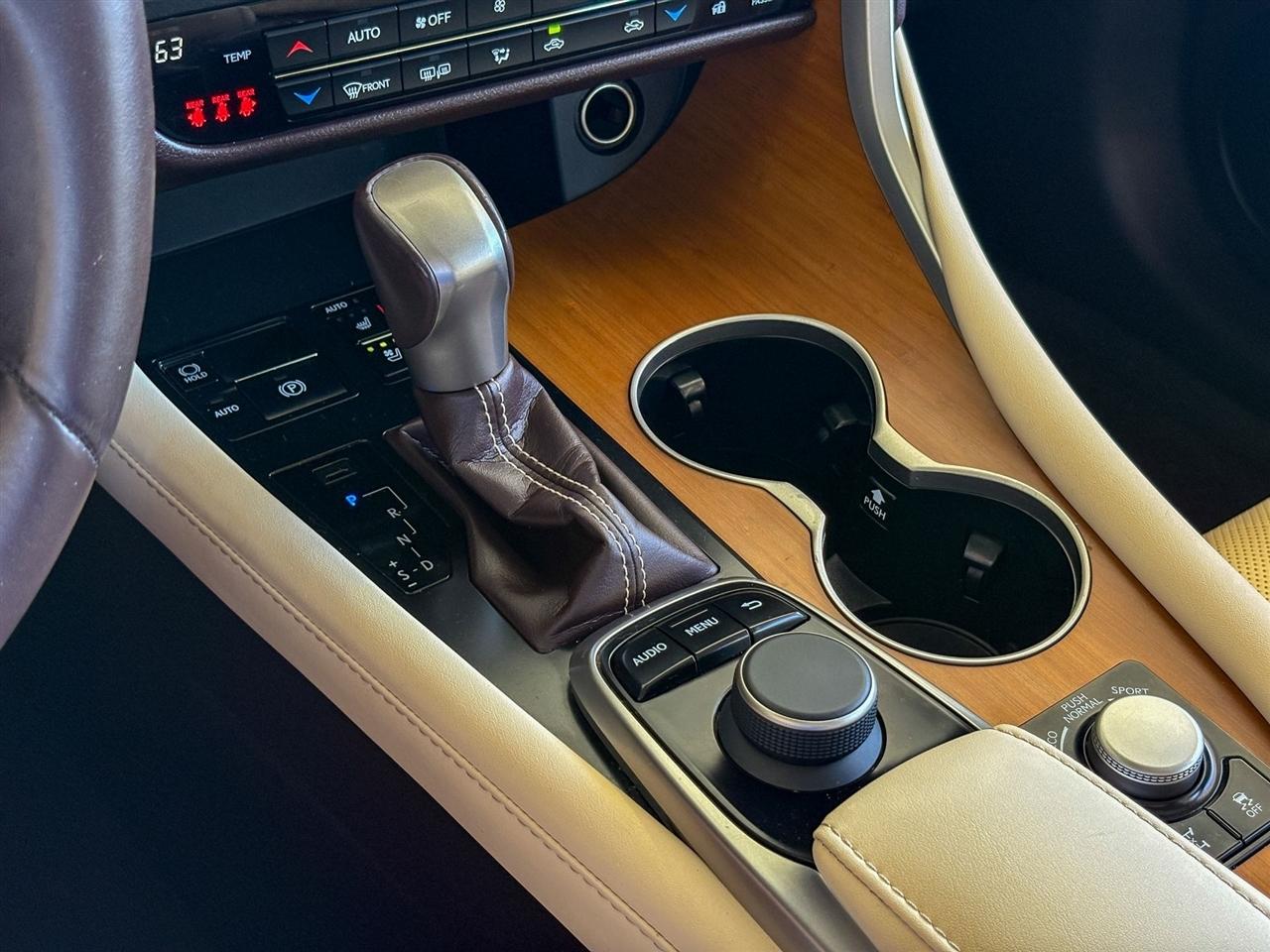 Lexus RX  2018