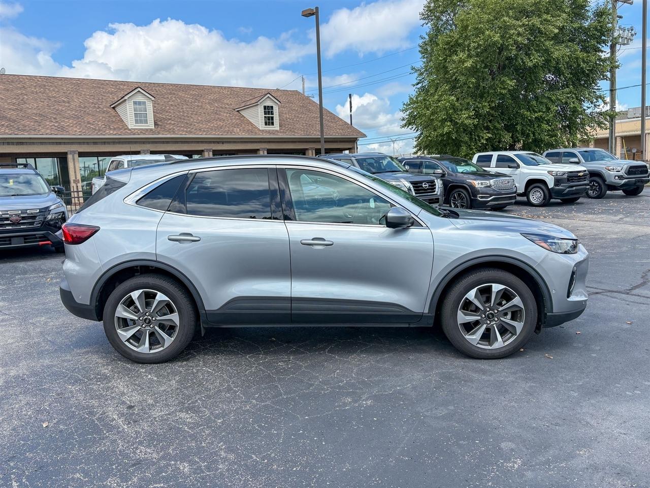 2023 Ford Escape Platinum - Photo 13