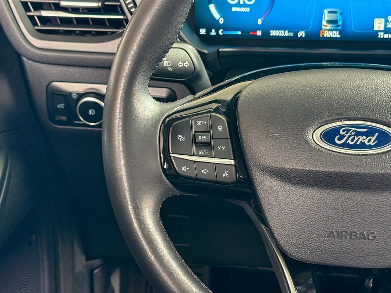 2023 Ford Escape Platinum - Photo 18