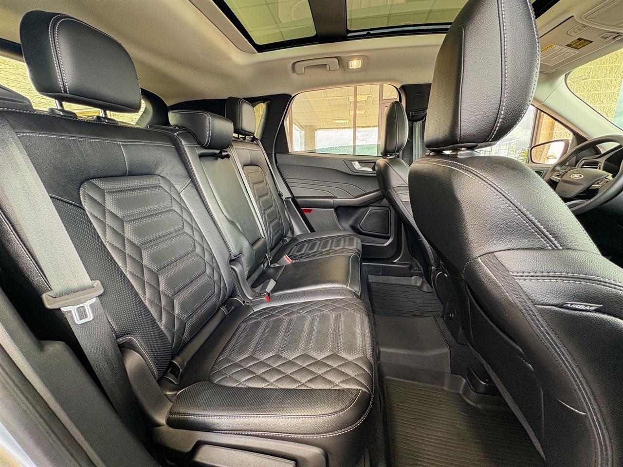 2023 Ford Escape Platinum - Photo 28