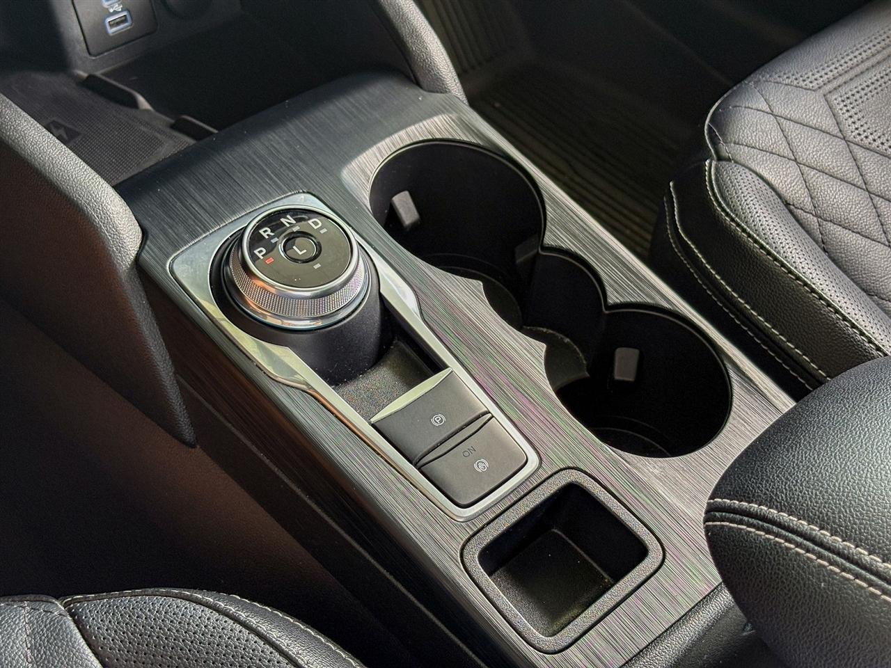 2023 Ford Escape Platinum - Photo 32