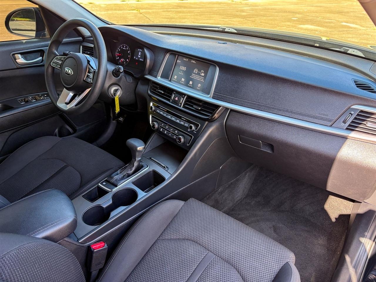 Kia Optima  2020
