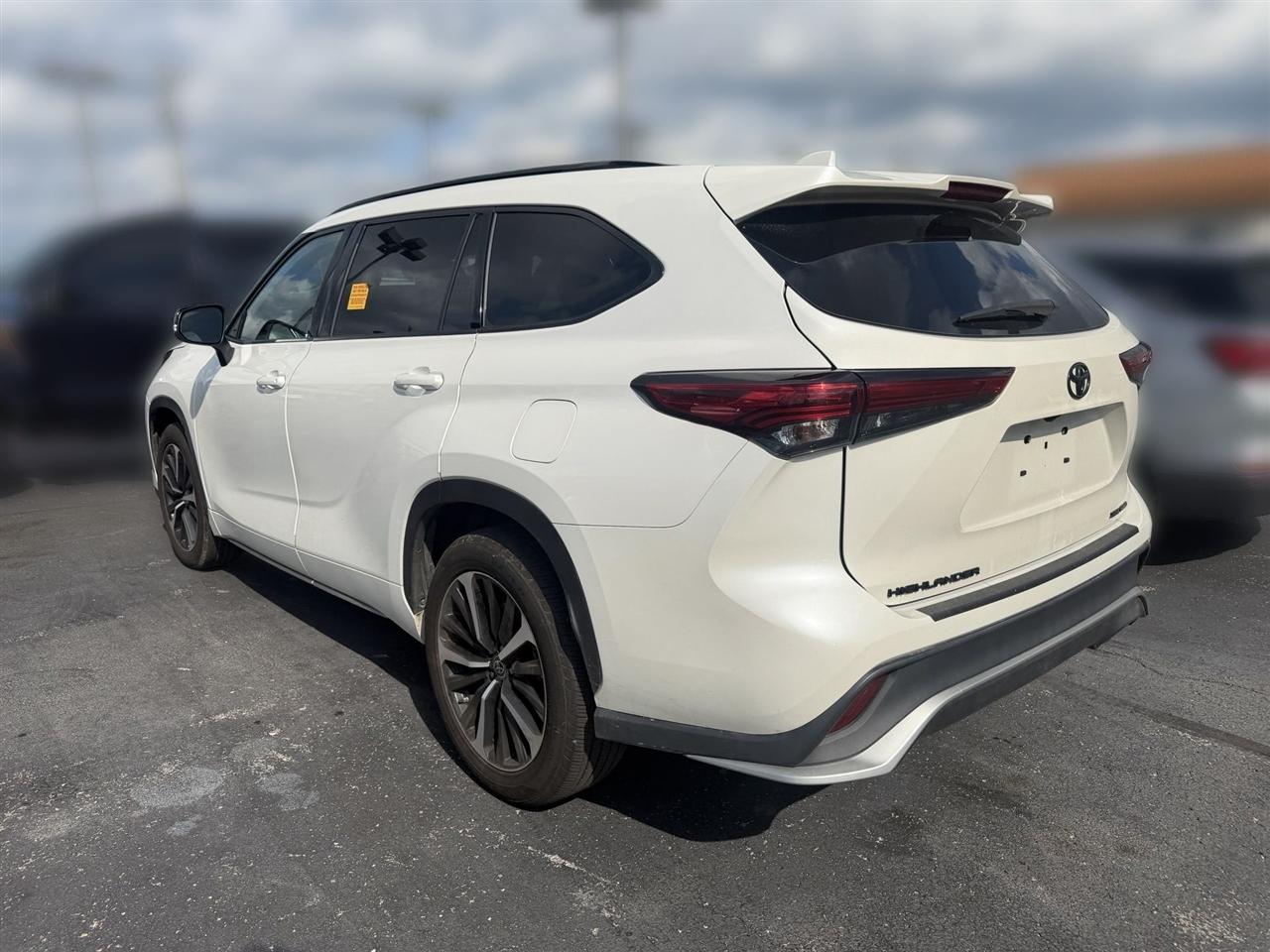 Toyota Highlander  2021