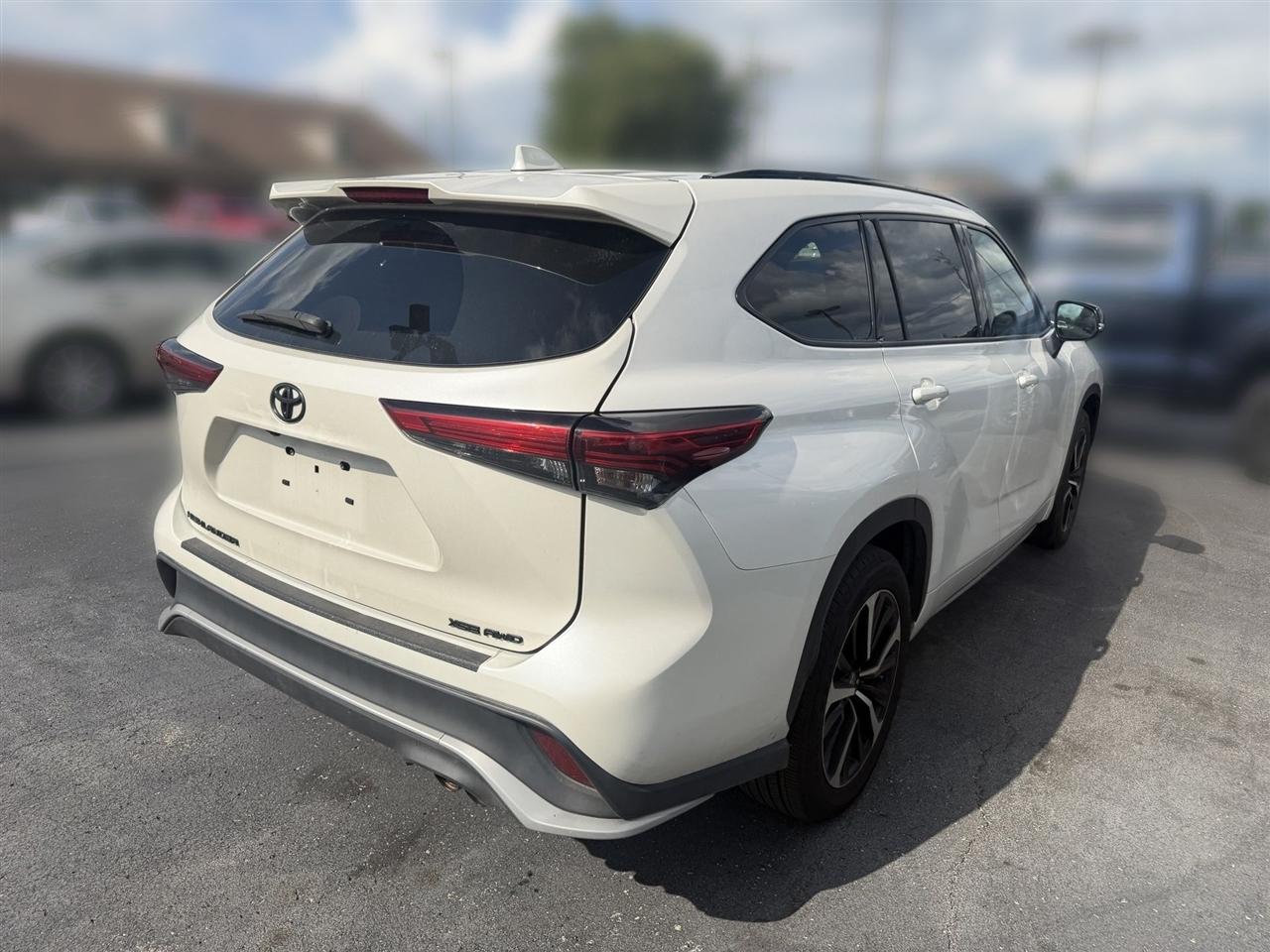 Toyota Highlander  2021