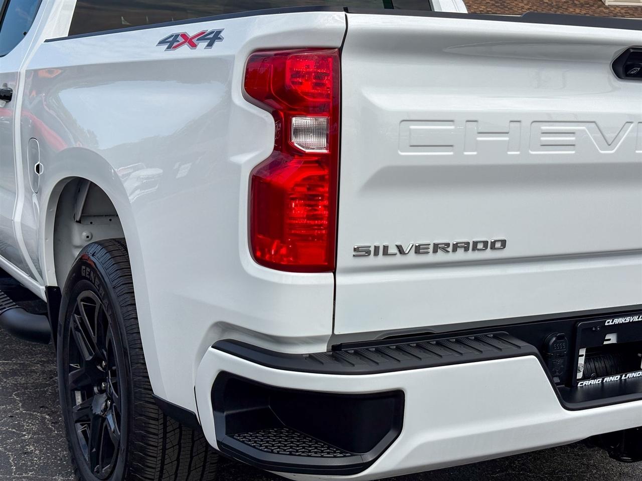 Chevrolet Silverado 1500  2025