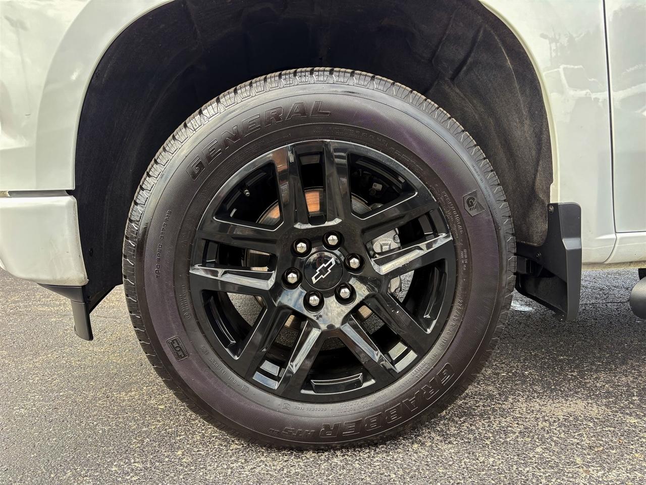 Chevrolet Silverado 1500  2025