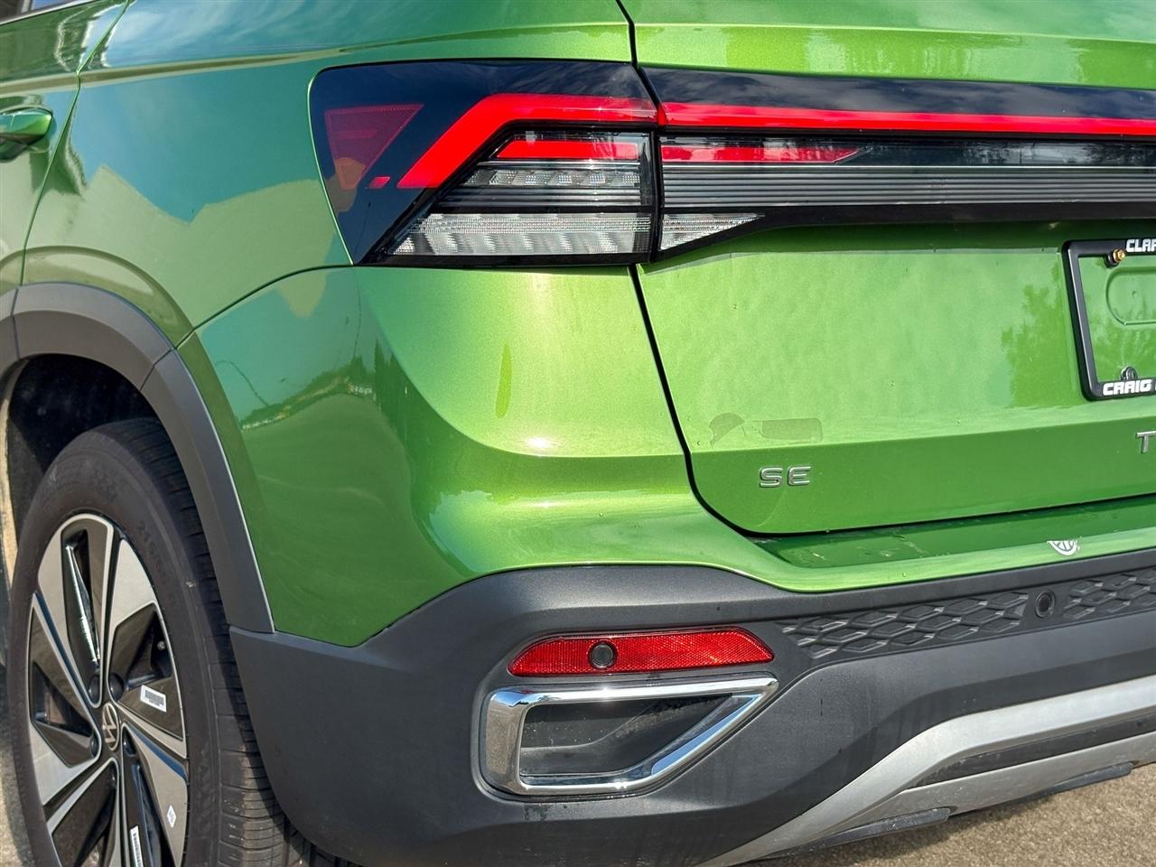 Volkswagen Taos  2025