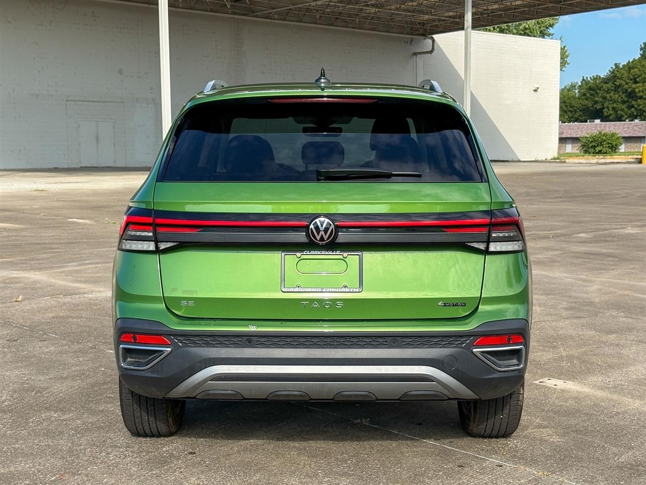 Volkswagen Taos  2025
