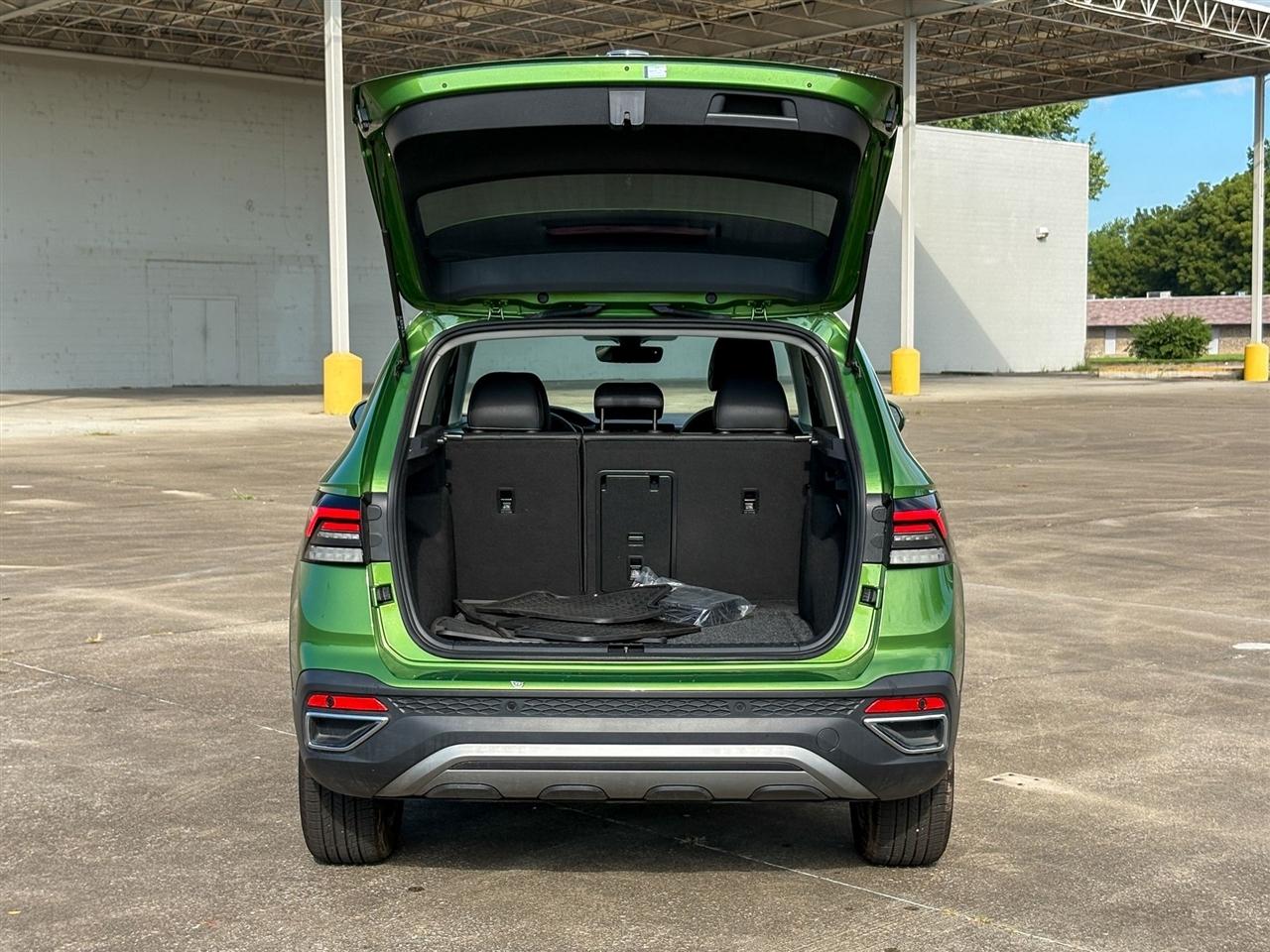Volkswagen Taos  2025