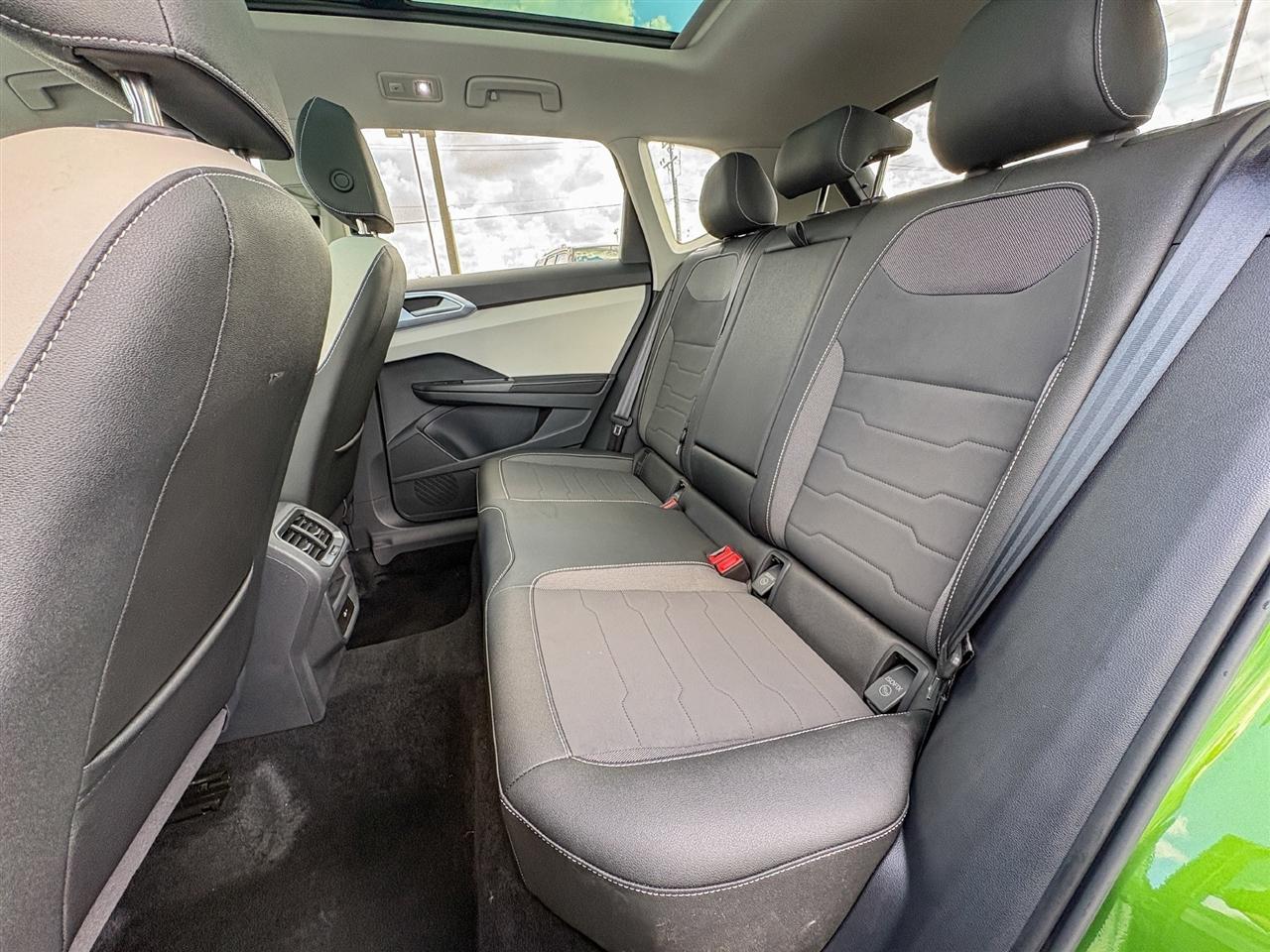 Volkswagen Taos  2025