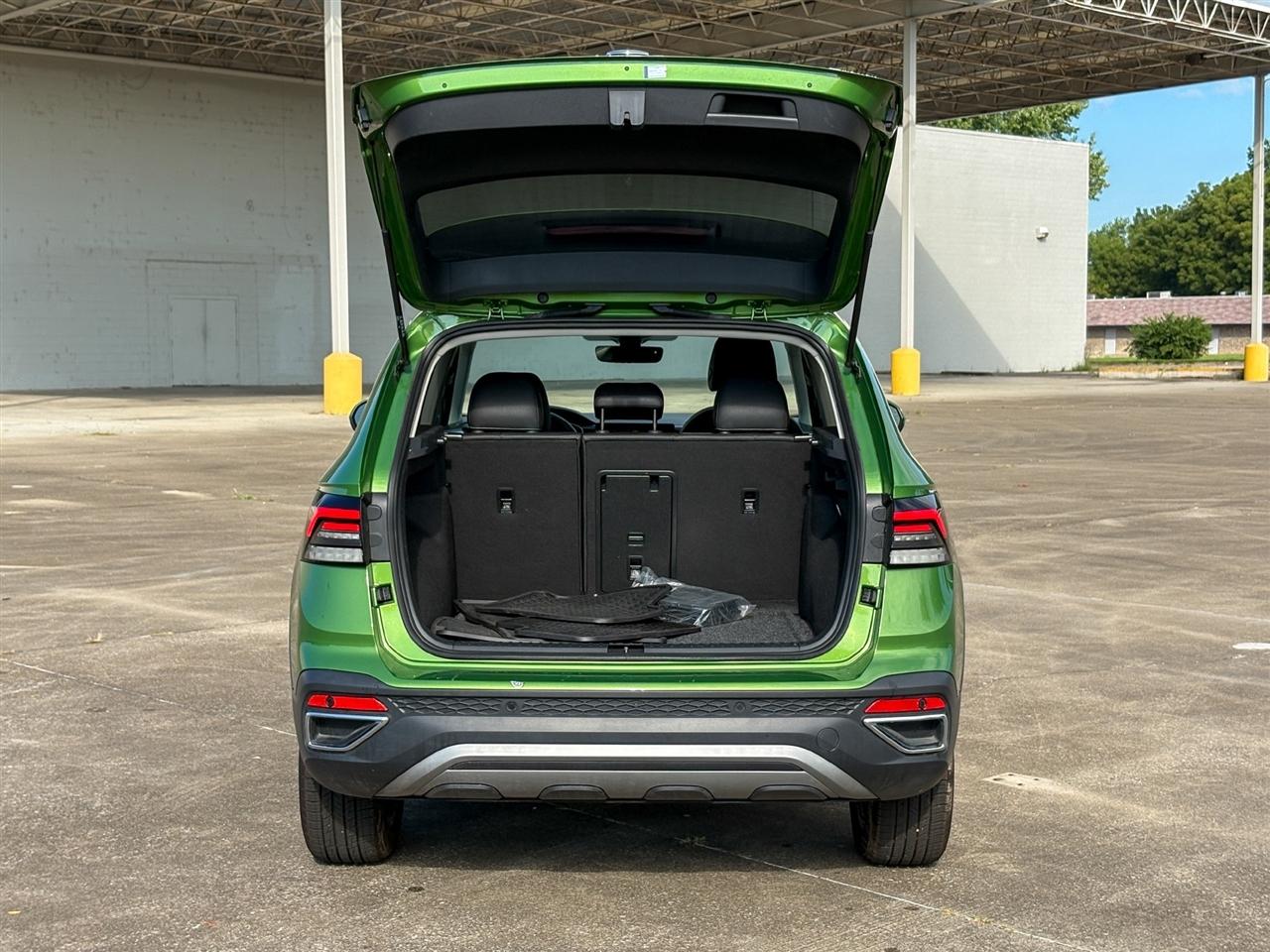 Volkswagen Taos  2025