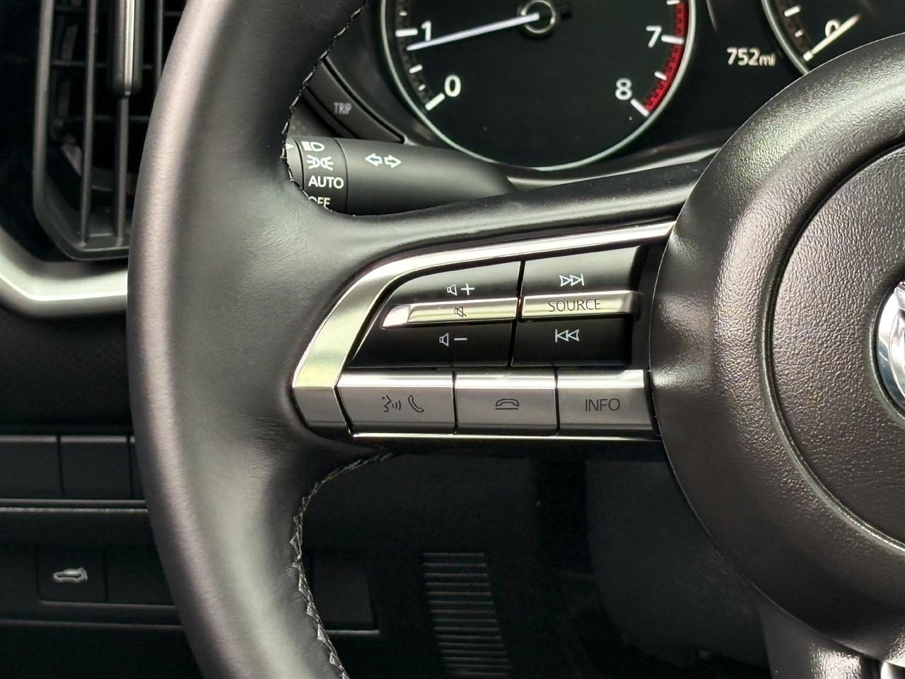 Mazda CX-50  2025
