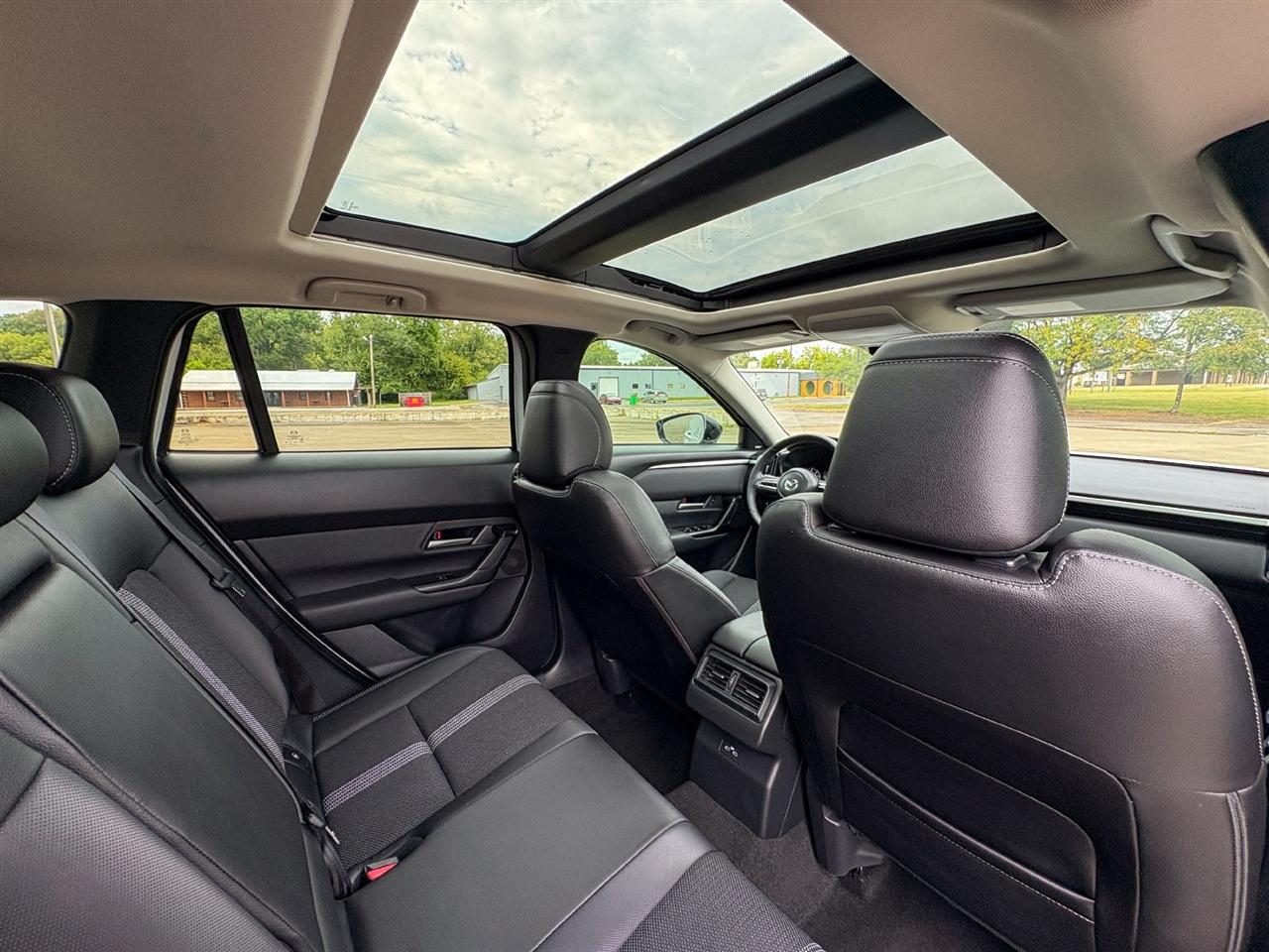 Mazda CX-50  2025