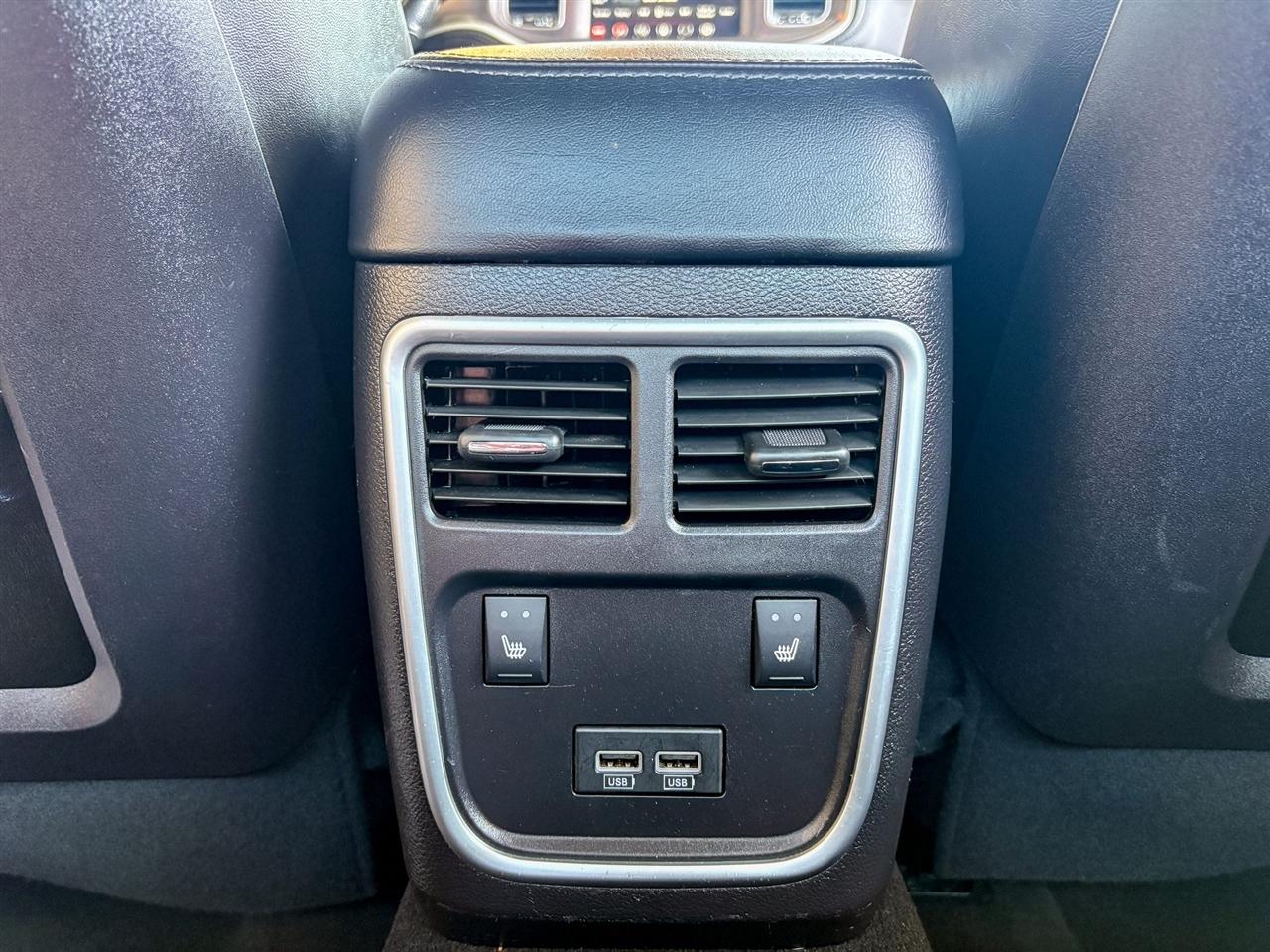 Dodge Charger  2021