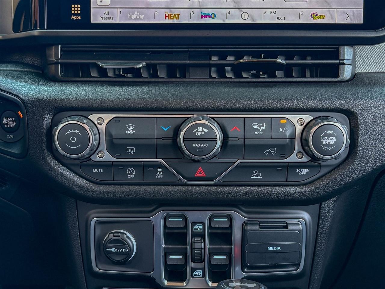 Jeep Wrangler  2026