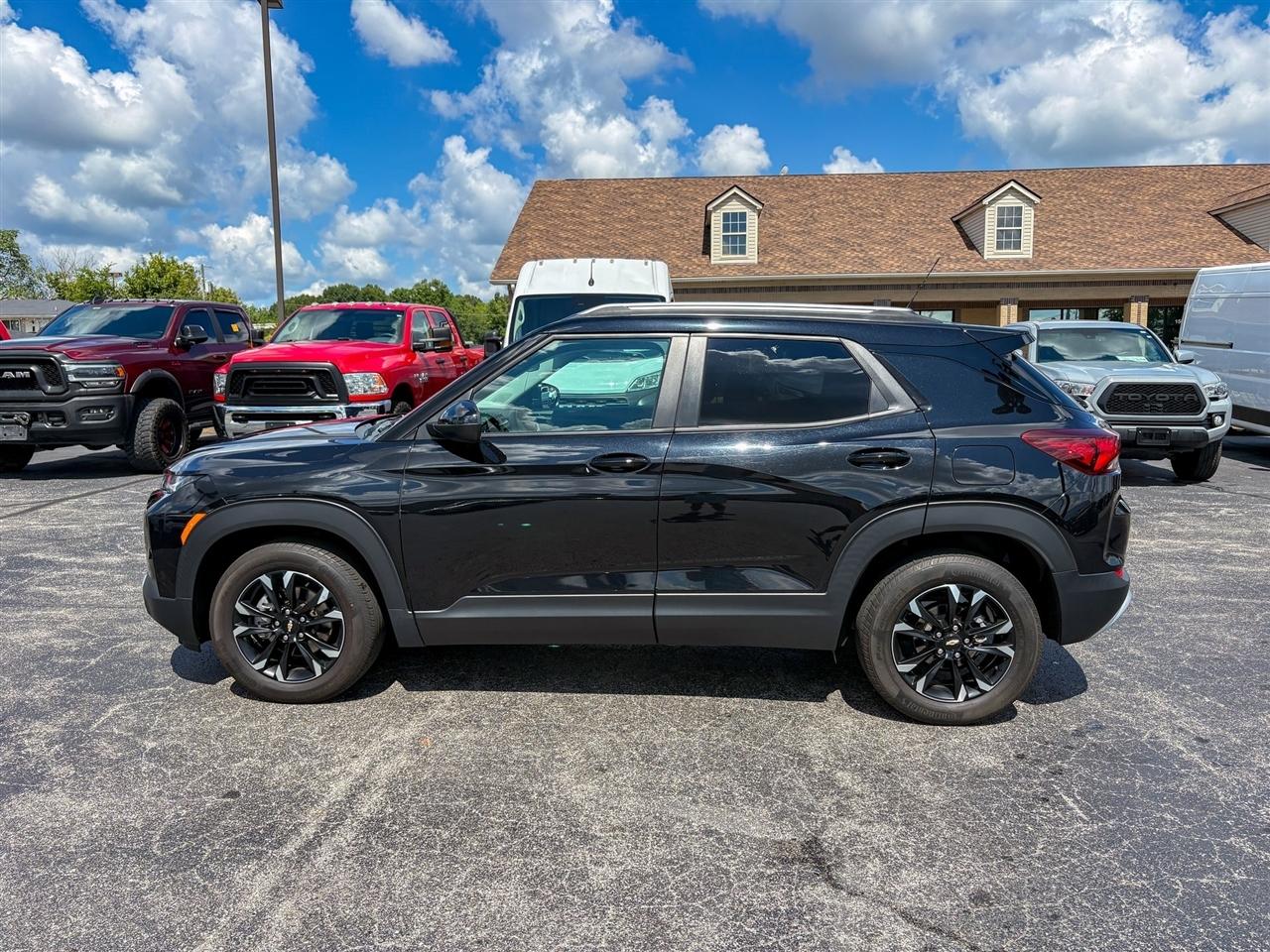 2023 Chevrolet TrailBlazer LT - Photo 7