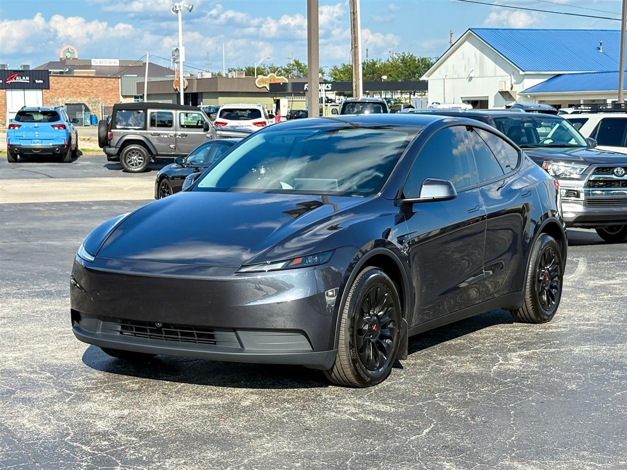 Tesla Model Y  2026