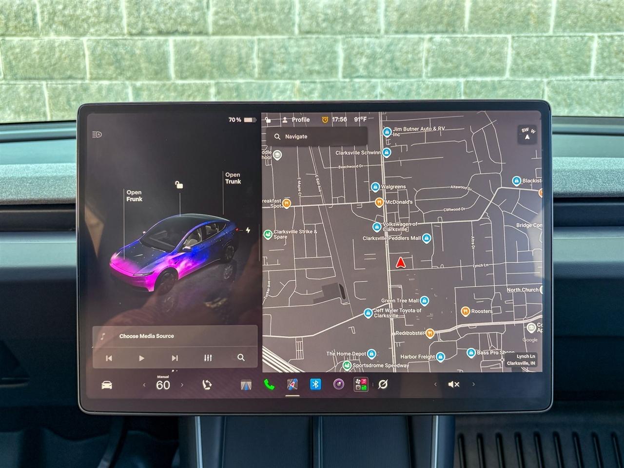 Tesla Model Y  2026