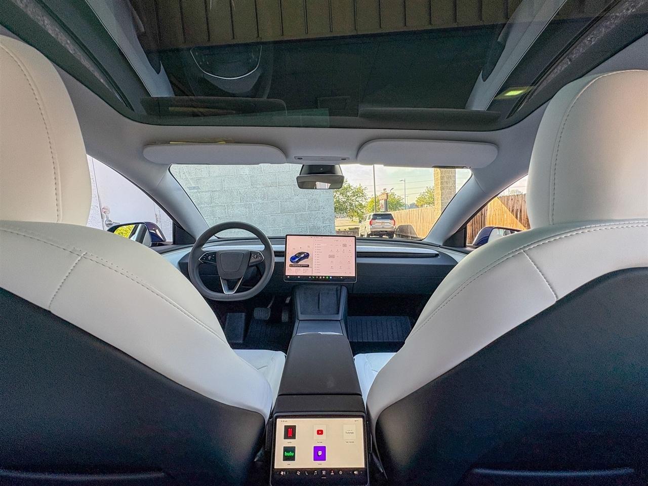 Tesla Model 3  2025