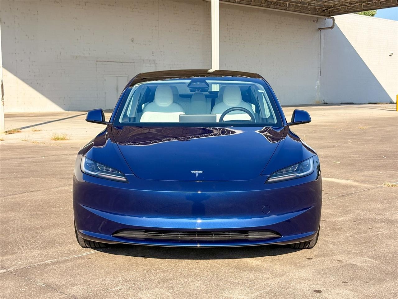 Tesla Model 3  2025