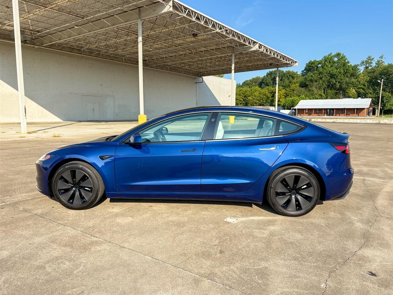 Tesla Model 3  2025