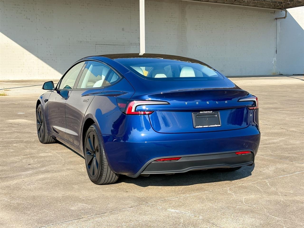 Tesla Model 3  2025