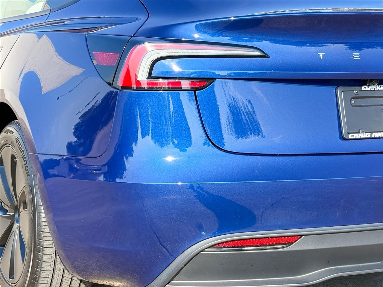 Tesla Model 3  2025