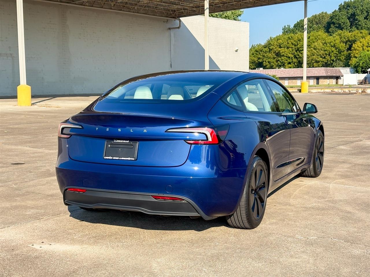 Tesla Model 3  2025