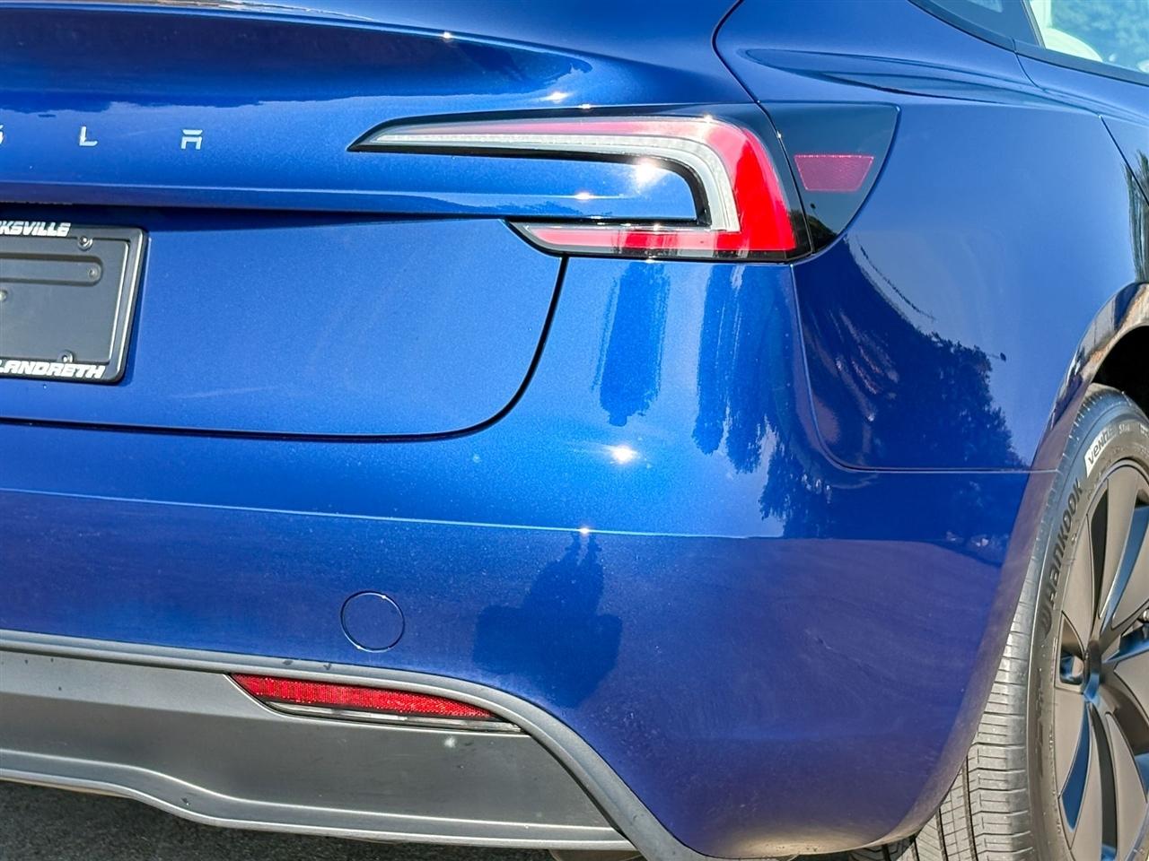 Tesla Model 3  2025