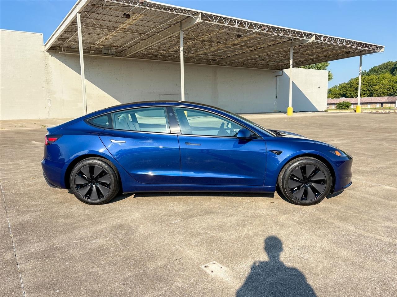 Tesla Model 3  2025