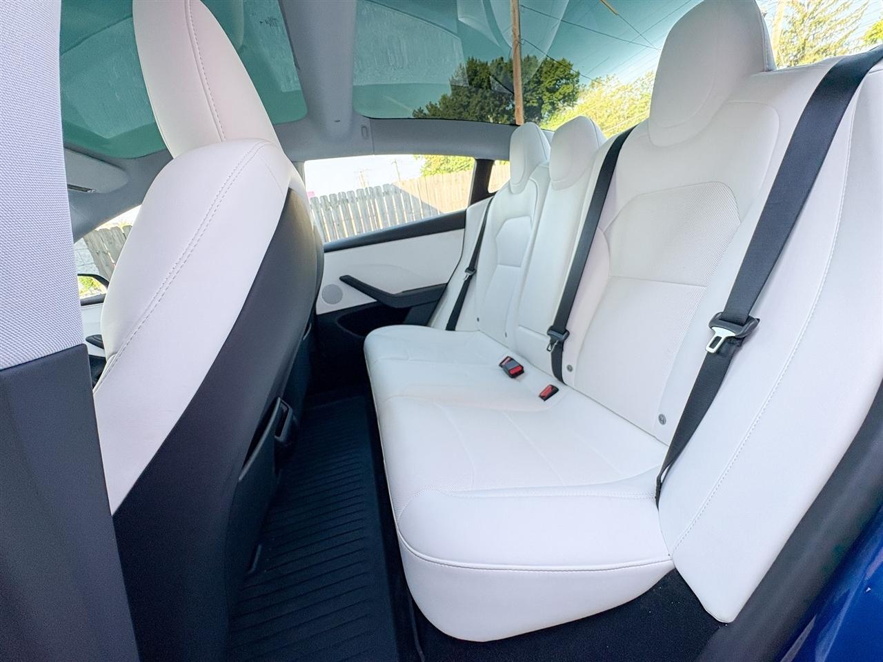 Tesla Model 3  2025