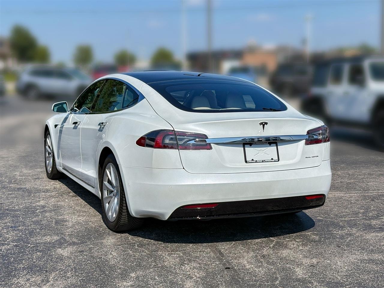 Tesla Model S  2020