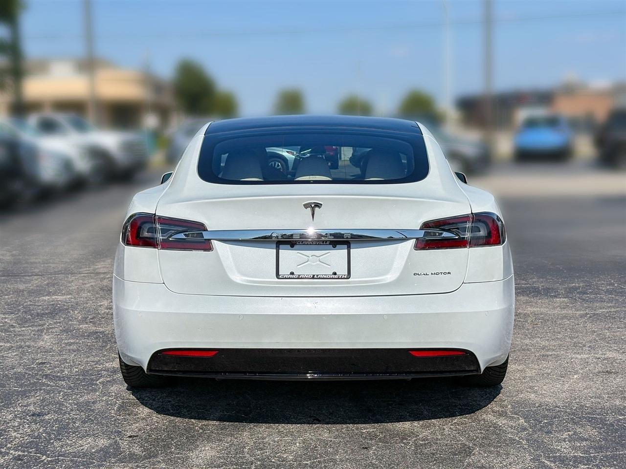 Tesla Model S  2020